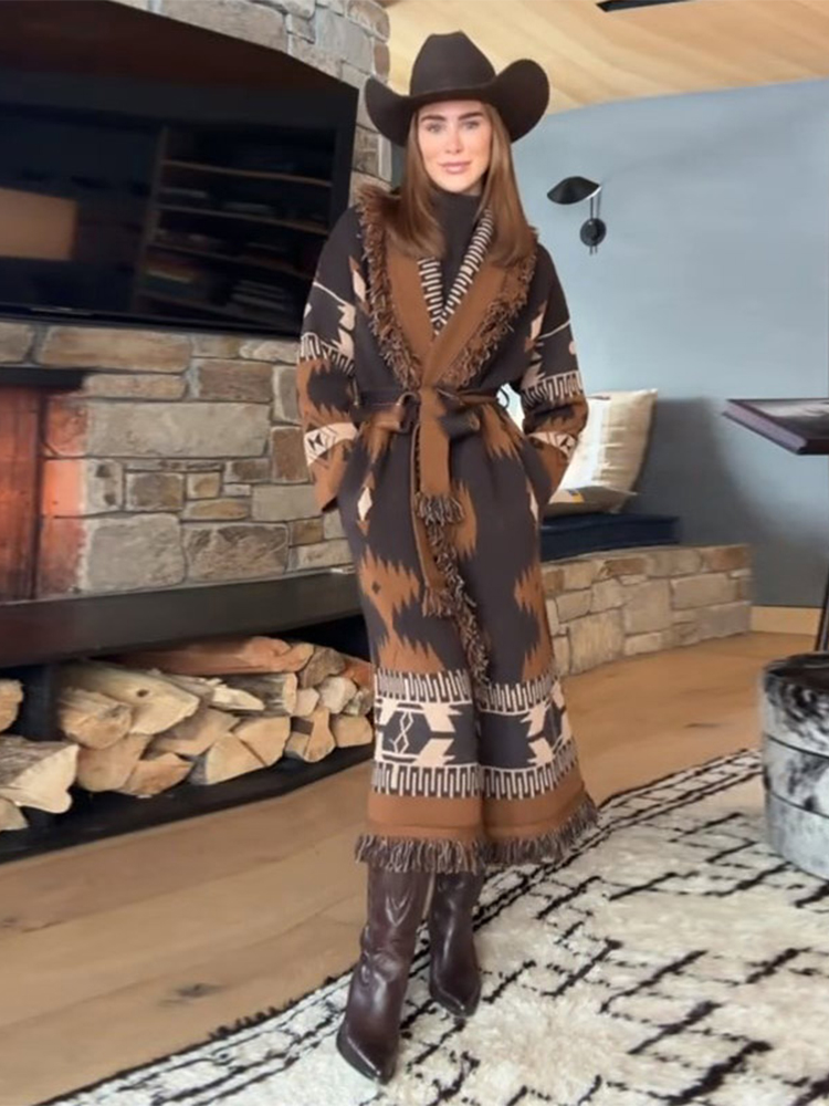 Şık Püsküllü Kadın Hırkası Bağ - Street Fashion Winter 2026 incelemesi ve fiyatı
