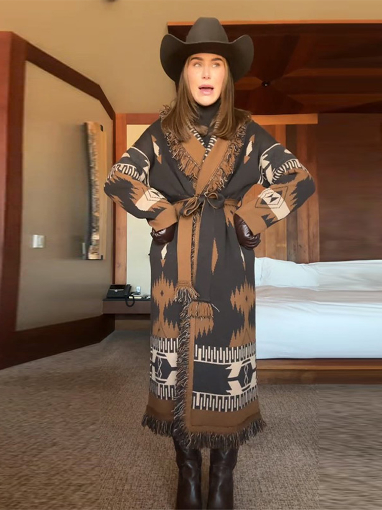 Şık Püsküllü Kadın Hırkası Bağ - Street Fashion Winter 2026 incelemesi ve fiyatı